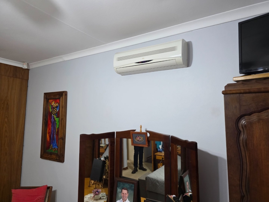 4 Bedroom Property for Sale in Heuwelsig Free State